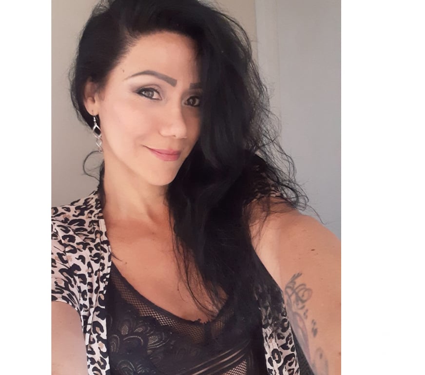 Trans Escorts Kent Canterbury - Photos for Feminine Juicy Smooth Model TRANS Girl With Hard TOY