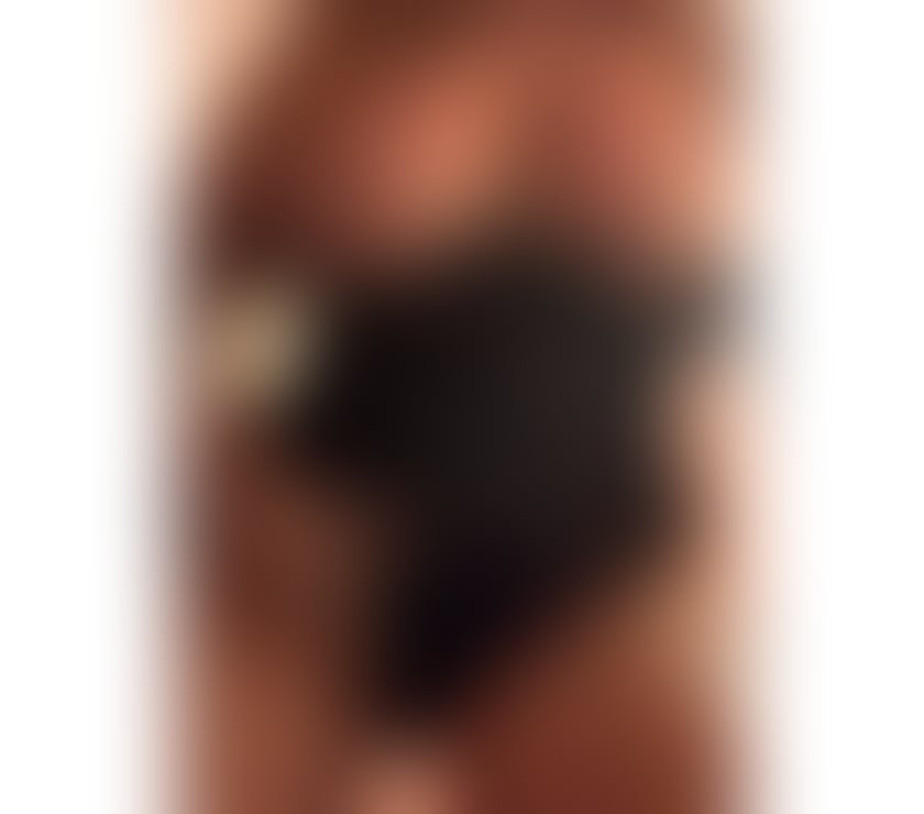 Escorts Surrey Runnymede - Photos for Couple 60 & 22 Years Old – Elegance, Discretion, and Great