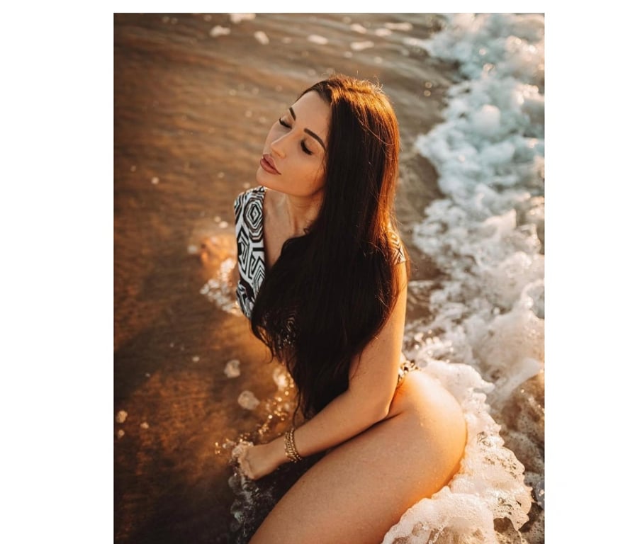 Escorts South West London Sutton - Photos for Manu Stunning Girl