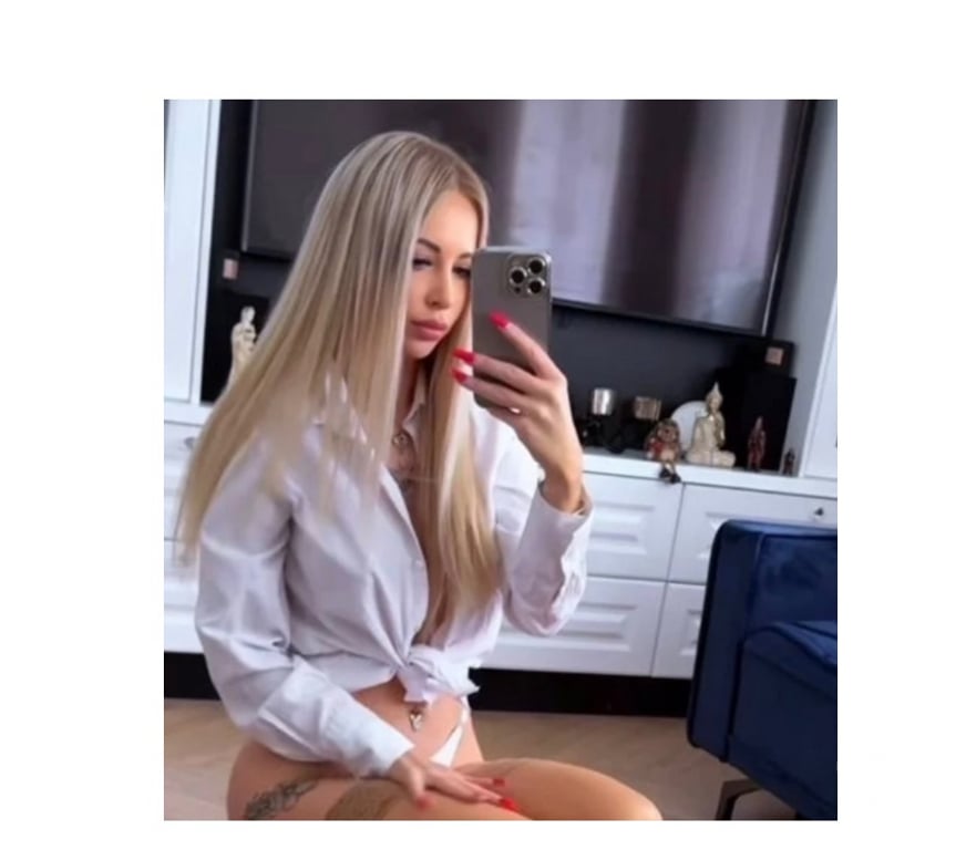 Escorts Surrey Epsom and Ewell - Photos for Blond girl party best kiss 💋