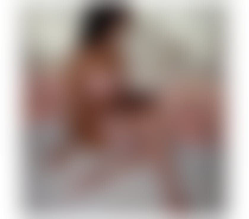 Escorts West Yorkshire Leeds - Photos for ELEGANT VIVIAN IN YOUR CITY 🦩