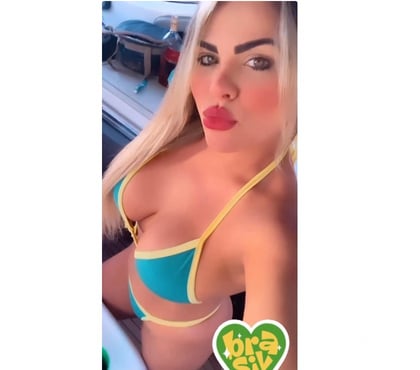 Photos for MEL 🍯 💦NEW IN TOWN 😈🔥 PARTY 🥂🔥