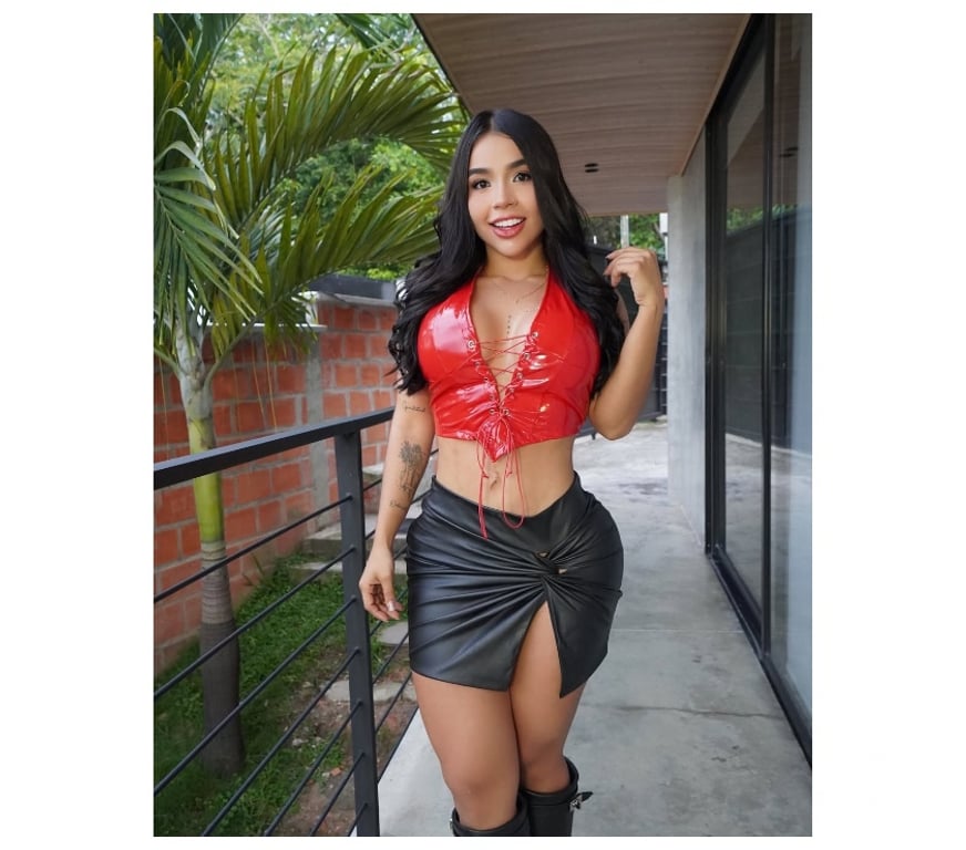 Escorts Cardiff Grangetown - Cardiff - Photos for Bad Queen Lia🍑GFE🎀party lover🔥