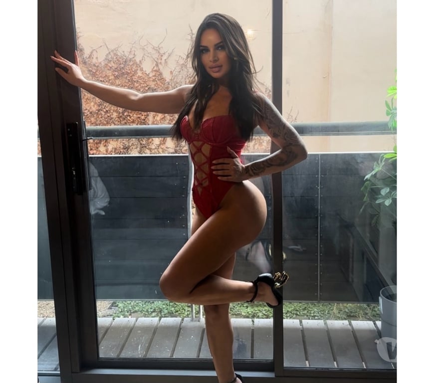 Escorts Cardiff Cardiff City Centre - Cardiff - Photos for Sexy MIA First time in wales work 24 hours incall & outcall