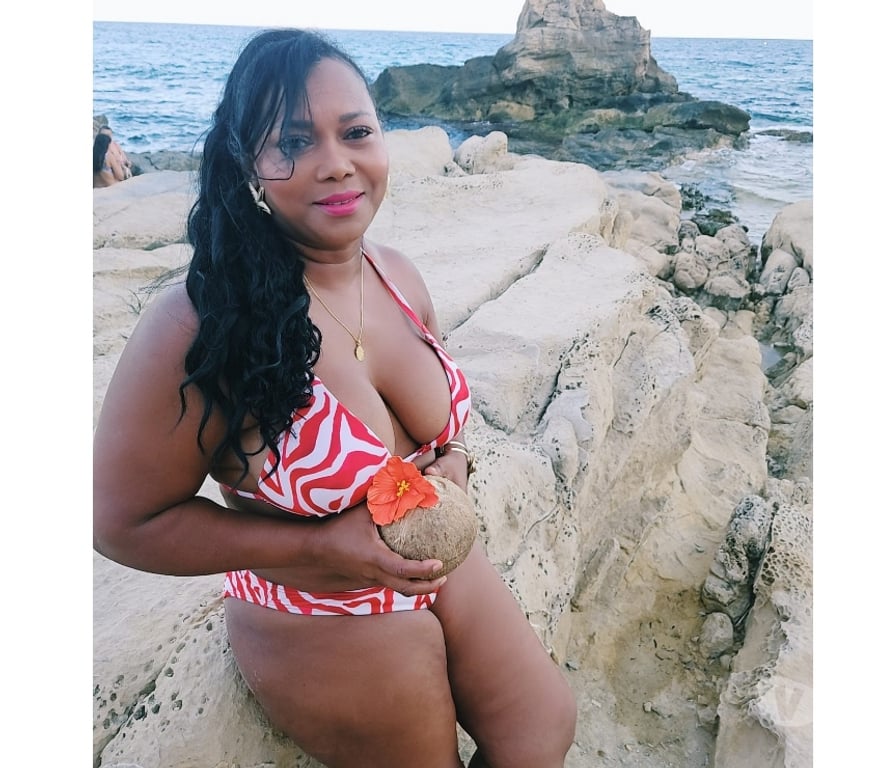 Escorts East London Royal Albert - DLR Station - East London - Photos for Hot and sexy girl