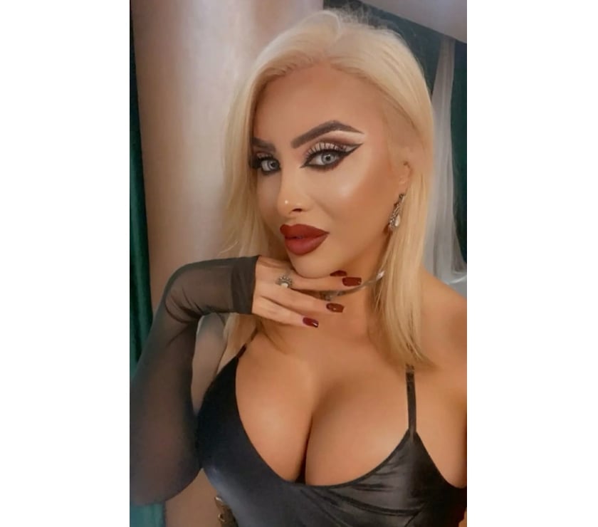 Transsexual Escorts Newcastle City Centre Newcastle upon Tyne - Photos for Luxury The Perfect Package Krysstal Trans And Travel