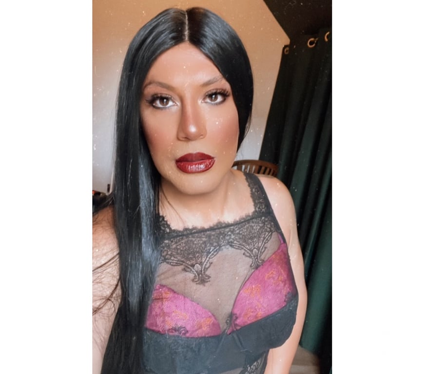 Escorts West London Paddington Station - West London - Photos for Tantric massage with Transgender girl.