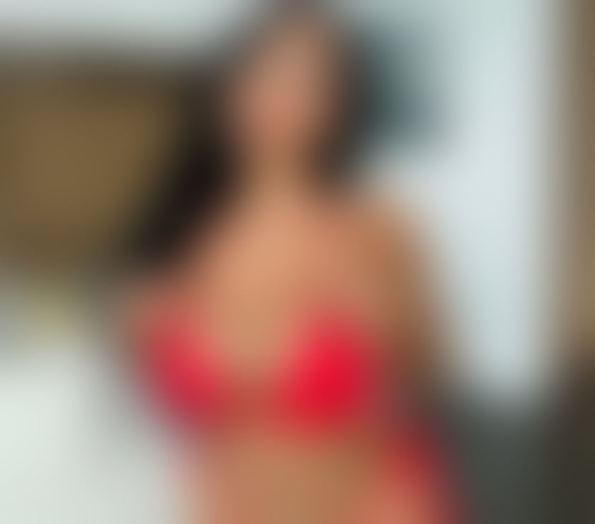 Escorts South West London Kingston upon Thames - Photos for Ariana🍑Party girl 🥂Wet and horny 💦