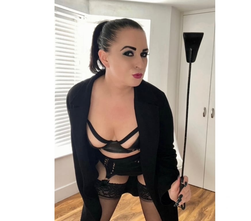 Escorts Buckinghamshire Milton Keynes - Photos for Lady Command in Milton Keynes