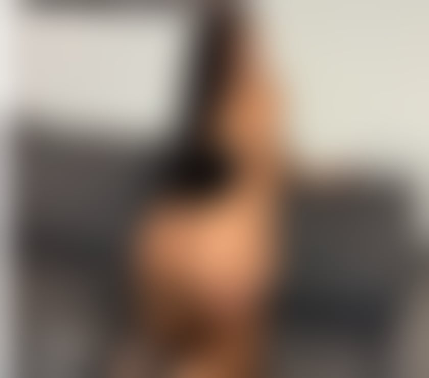 Escorts West Yorkshire Leeds - Photos for Julia Brazilian 🇧🇷 bestservice ✨ party girl 🥂