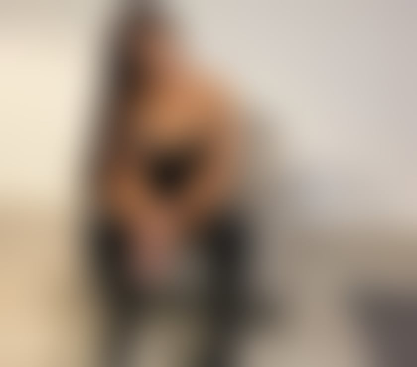 Escorts West Yorkshire Leeds - Photos for Julia Brazilian 🇧🇷 bestservice ✨ party girl 🥂