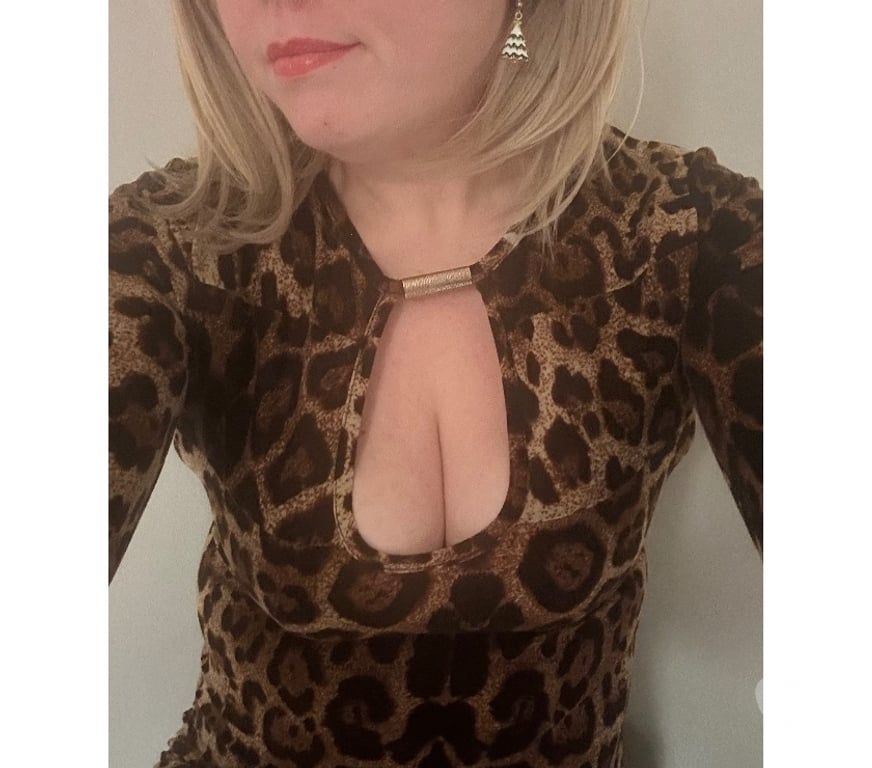 Escorts Warrington Warrington Town Centre - Warrington - Photos for English Massage Lilly Warrington centre 07516124362