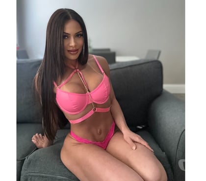 Escorts and Massages North Harrow Station Harrow - Photos for CARLA Brunette party girl. 100% real photos.🤎🤎❤️