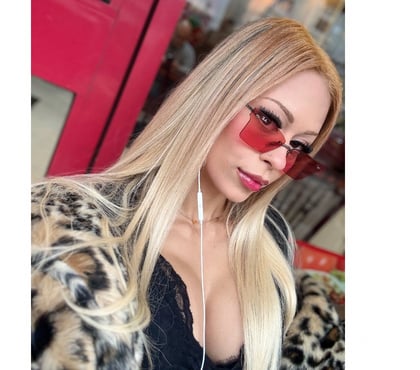 Escorts and Massages Surbiton Kingston upon Thames - Photos for Tifany Bennett blonde short girl 💕🌸