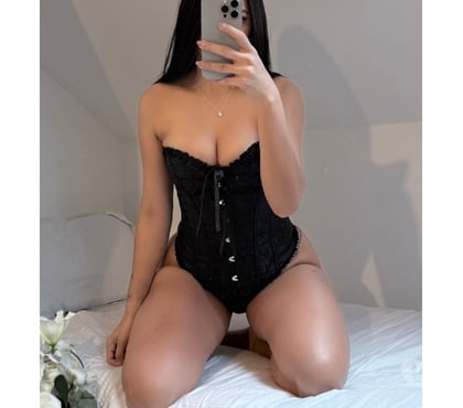 Escorts and Massages Victoria Central London - Photos for Karol - TANTRIC massage - mutual touching