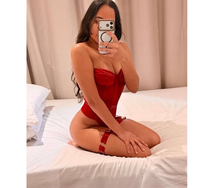 Escorts and Massages Victoria Central London - Photos for LiZ - TANTRIC massage - mutual touch