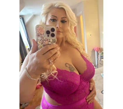 Escorts and Massages Goodmayes East London - Photos for Amanda 🎄 3 Days only big natural boob's gfe massage relax