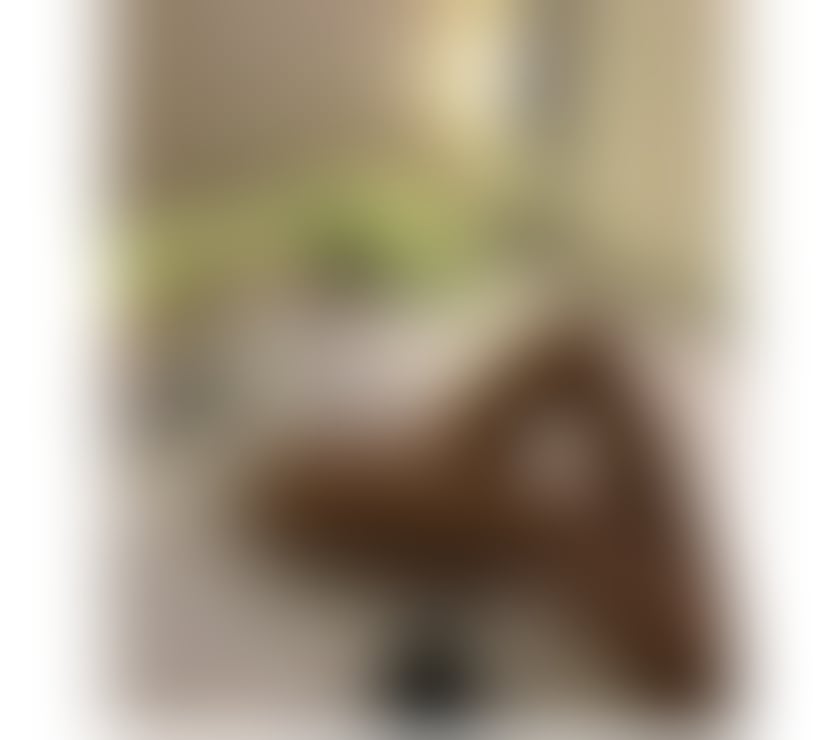 Escorts West London Acton - West London - Photos for Sophisticated Curvy Companion. Exclusive Moments West London