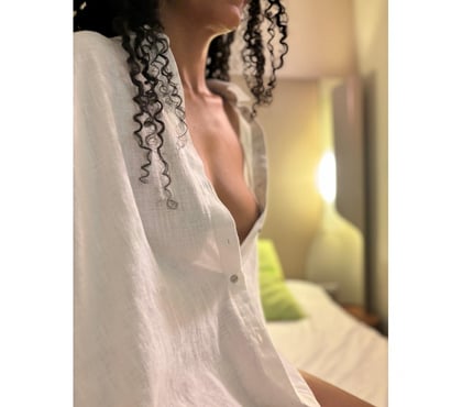Escorts Acton West London - Photos for Sophisticated Curvy Companion. Exclusive Moments West London