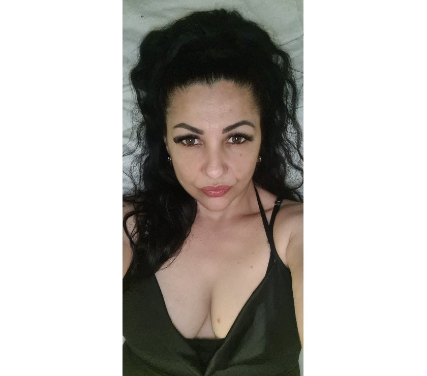 Escorts Finsbury Park North London - Photos for Milf Kelly sexy big natural breasts 💋💋💋