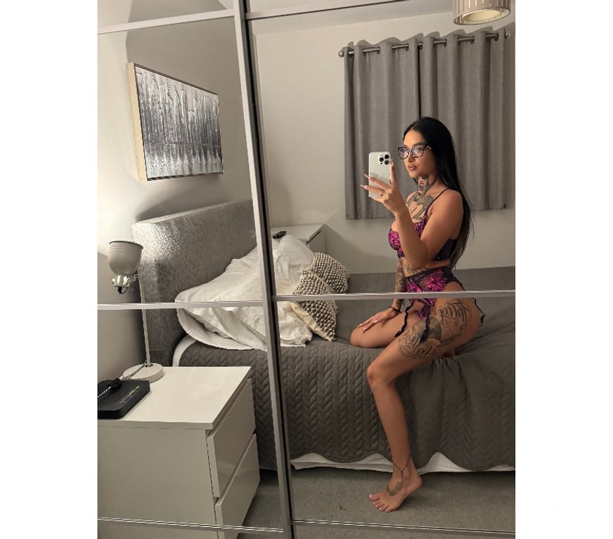 Escorts West Northamptonshire Northampton - West Northamptonshire - Photos for Queen🤍party🍾🥂