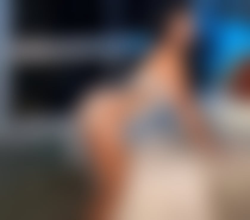 Escorts Lincolnshire Lincoln - Photos for 🔞Bombshell Party🥂Strap-on lovers?Domination ALEVEL💦