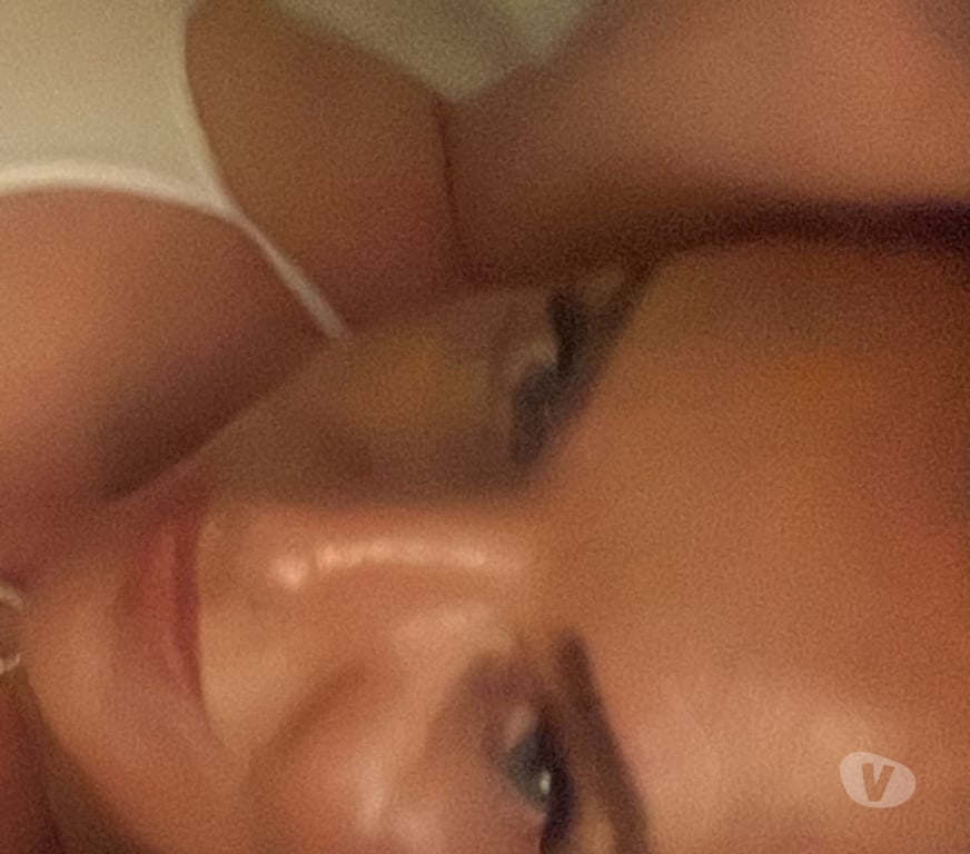 Adult Entertainment Surrey Surrey Heath - Photos for Blue eyed brunette Busty Milf