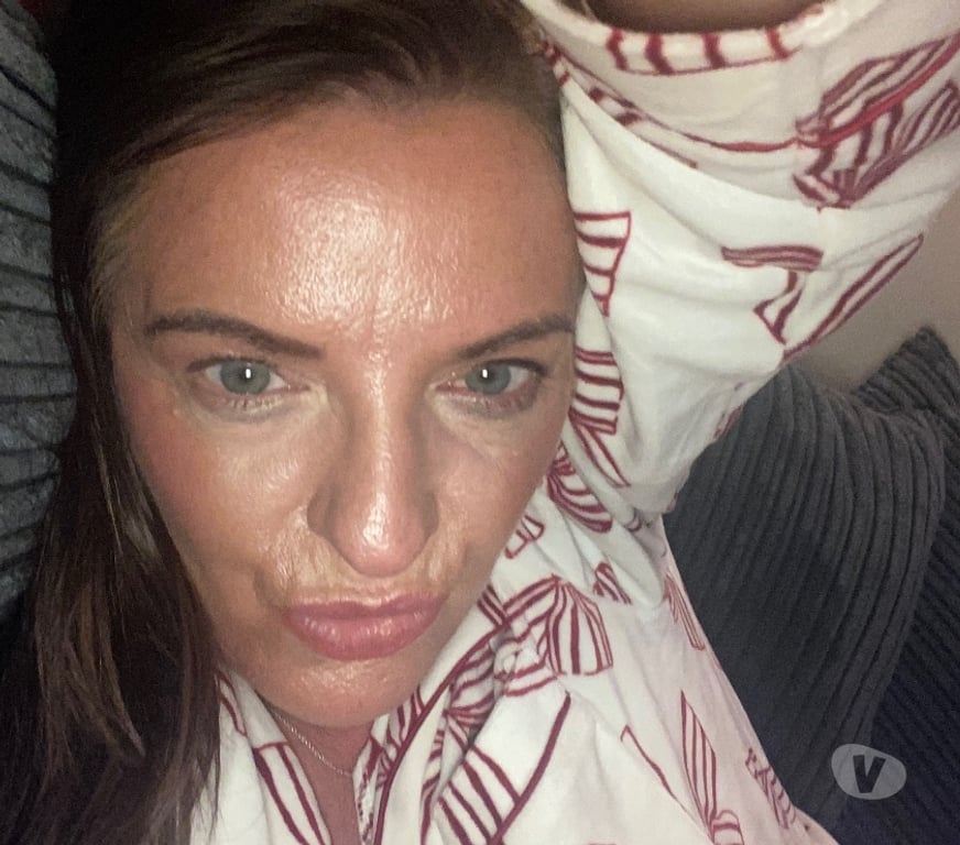 Adult Entertainment Surrey Surrey Heath - Photos for Blue eyed brunette Busty Milf