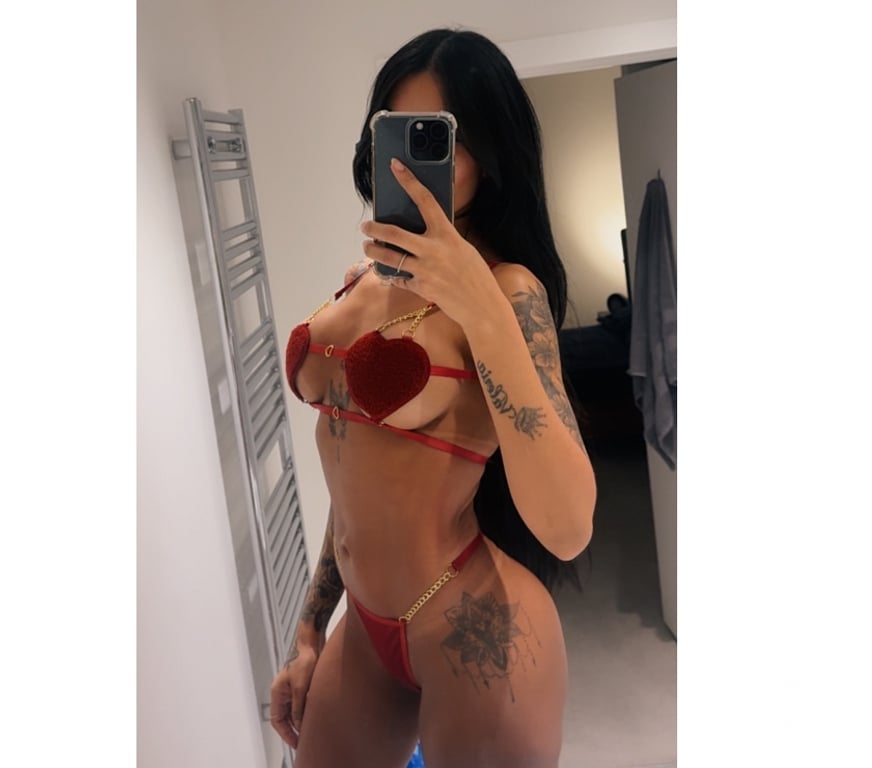 Escorts East London Barking Station - East London - Photos for Laís Brazilian girls 🇧🇷😘