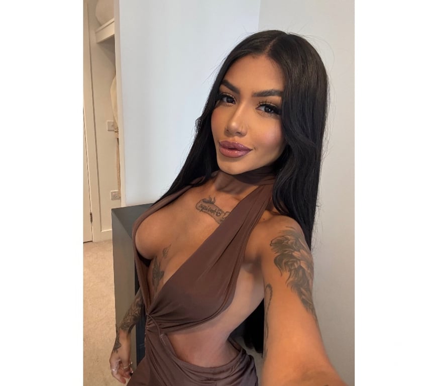 Escorts East London Barking Station - East London - Photos for Laís Brazilian girls 🇧🇷😘