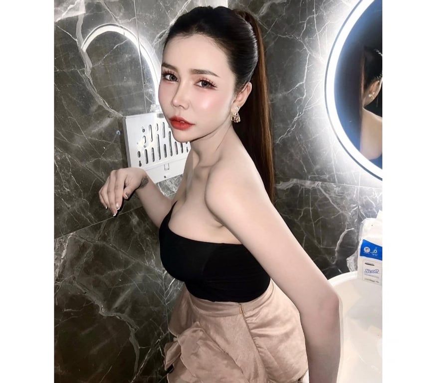 Escorts South West London Fulham Broadway Station - South West London - Photos for Nana your Thai dessert 🧁🌺