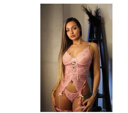 Escorts and Massages Coventry City Centre Coventry - Photos for KASSY BRANDÃO ❤️‍🔥 PARTY GIRL 🇧🇷