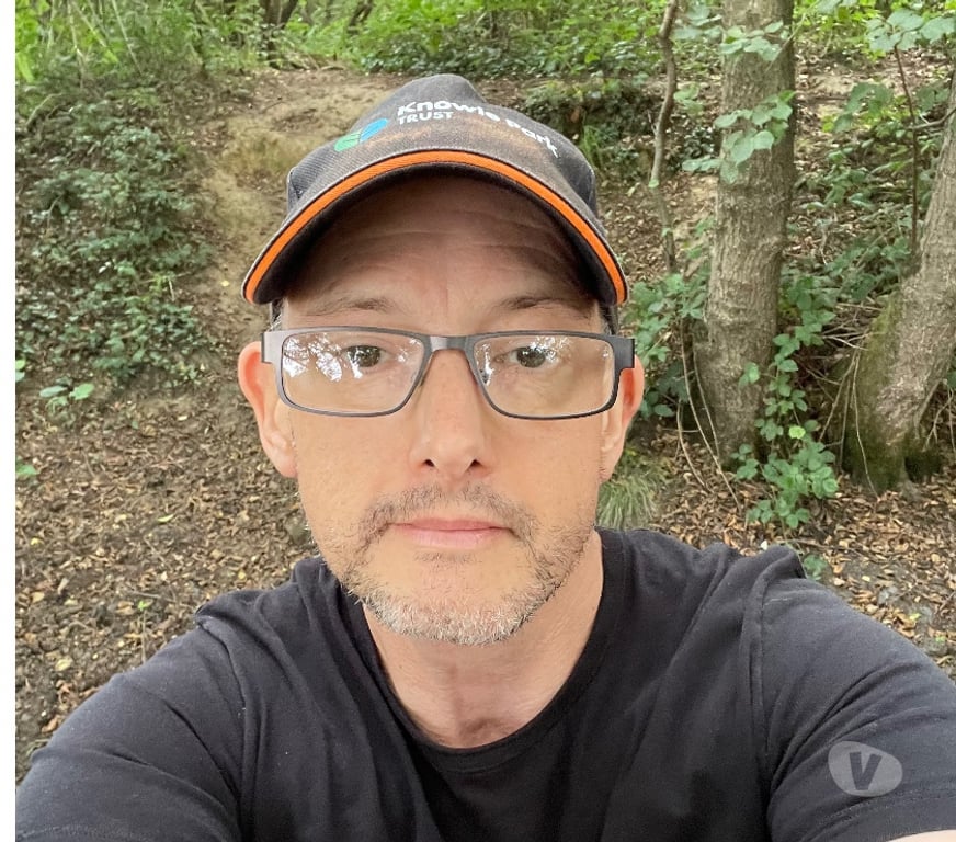 Local Swingers Surrey Waverley - Photos for A bi curious guy needs training and bi fun