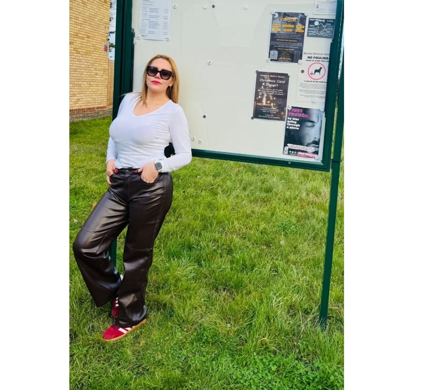 Escorts Bedfordshire Bedford - Photos for Hi I’m yajahira party girl and very hot