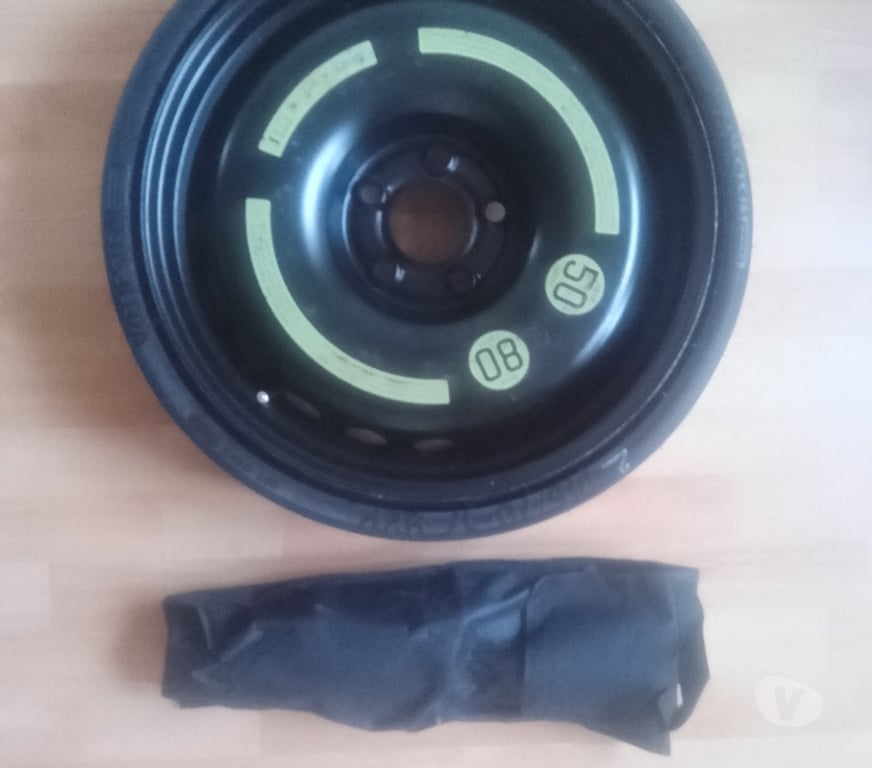 car spares Bracknell Forest Sandhurst - Bracknell Forest - Photos for Mercedes SLC Space saver wheel