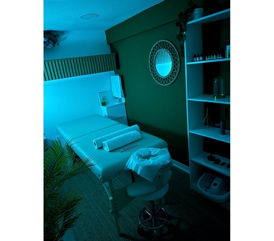Escorts South West London Fulham Broadway Station - South West London - Photos for Brazilian Massage
