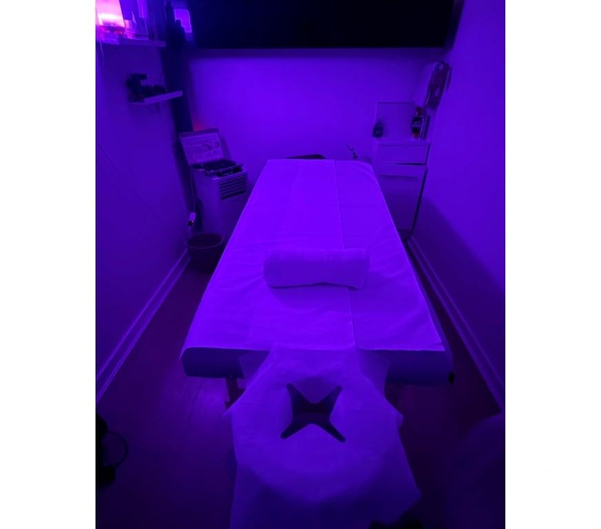 Escorts South West London Fulham Broadway Station - South West London - Photos for Brazilian Massage