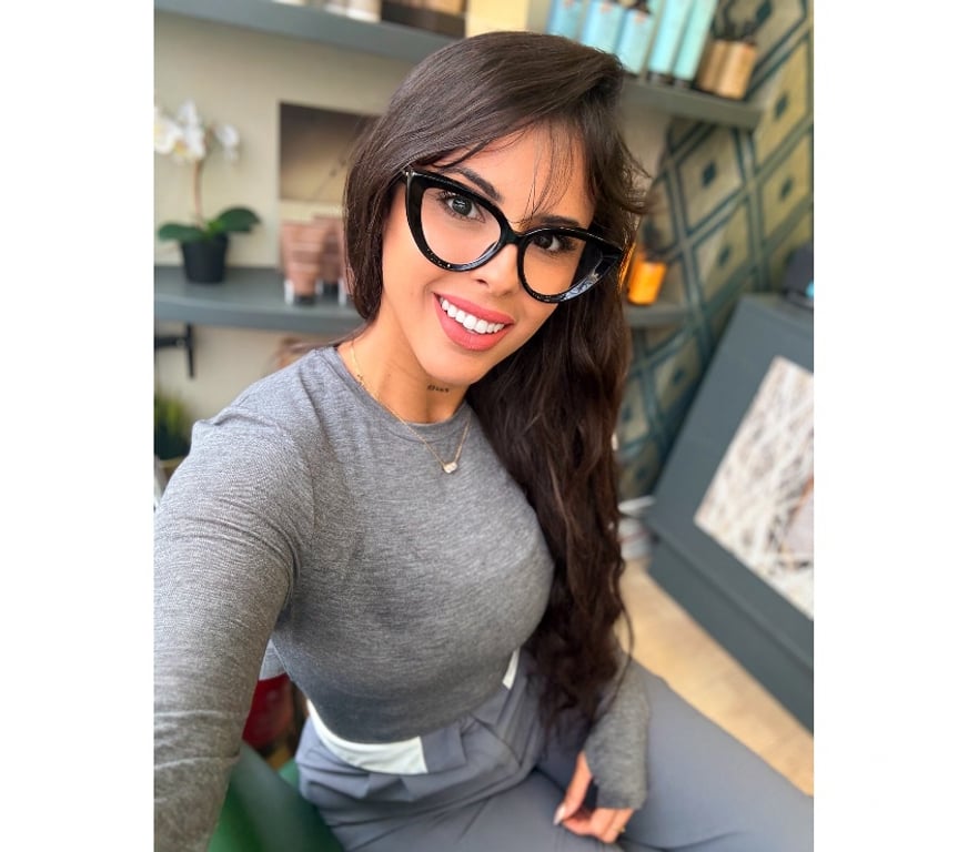 Escorts South West London Fulham Broadway Station - South West London - Photos for Brazilian Massage