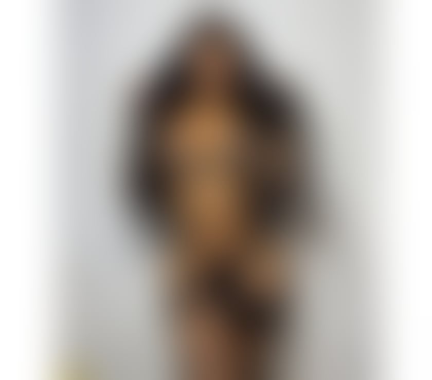  Escorts Hayes Hillingdon - Photos for Amanda, a sexy girl with a big ass.