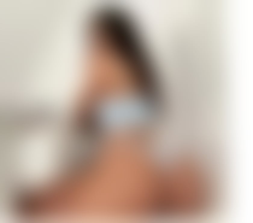 Duo Escorts Hayes Hillingdon - Photos for Aleska, a sexy girl with a big ass.