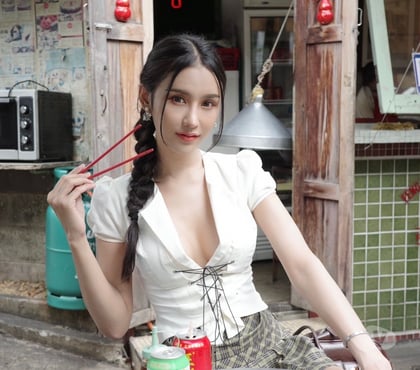 Photos for 🧚‍♀️I’M MORA CUTE GIRL FROM ASIA 🧚‍♀️