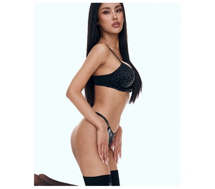 Photos for 🧚‍♀️I’M MORA CUTE GIRL FROM ASIA 🧚‍♀️