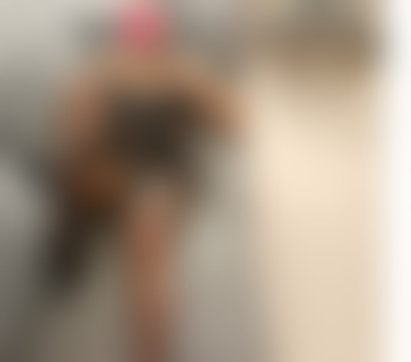 Escorts Cornwall Newquay - Cornwall - Photos for Escort and massage