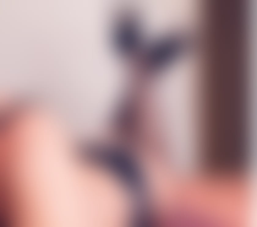 Escorts Surrey Woking - Photos for VIP TOP KAROLINA