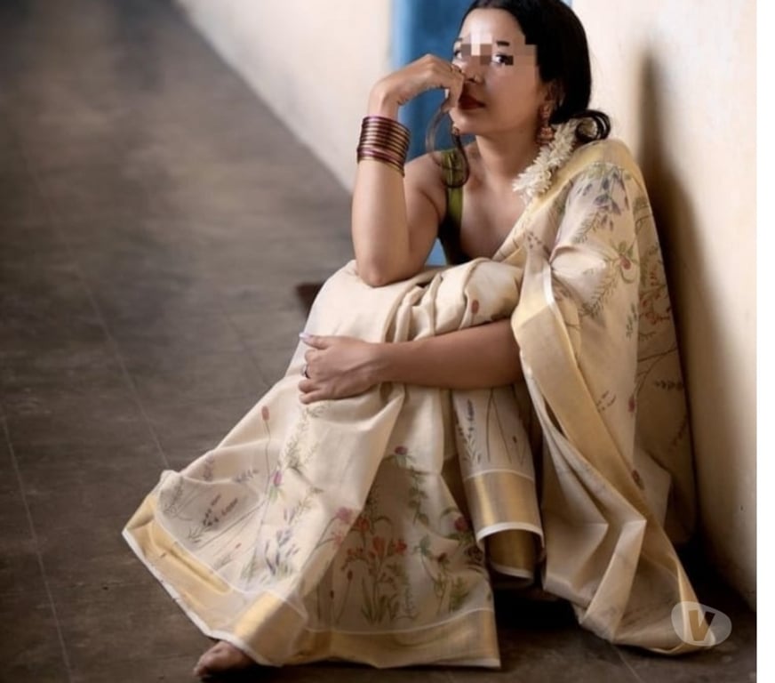 Escorts East London East Ham Station - East London - Photos for VARSHINI NEW TO TOWN INDIAN