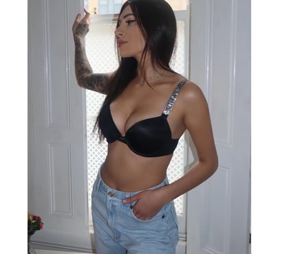 Escorts Cheltenham Town Centre Cheltenham - Photos for Starlight 🌟✨🧡 100% real girls 👸🏻