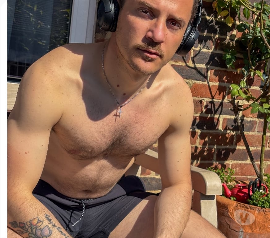  Gay massage South East London Surrey Quays Station - South East London - Photos for Straight Curious for men Massage 