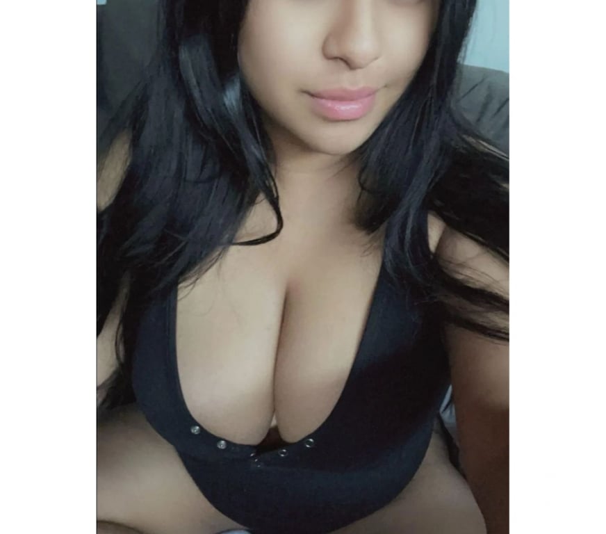 Escorts Greater Manchester Manchester - Photos for INDIAN HOT GIRL AVAILABLE FOR OUTCALL AND INCALL 💓