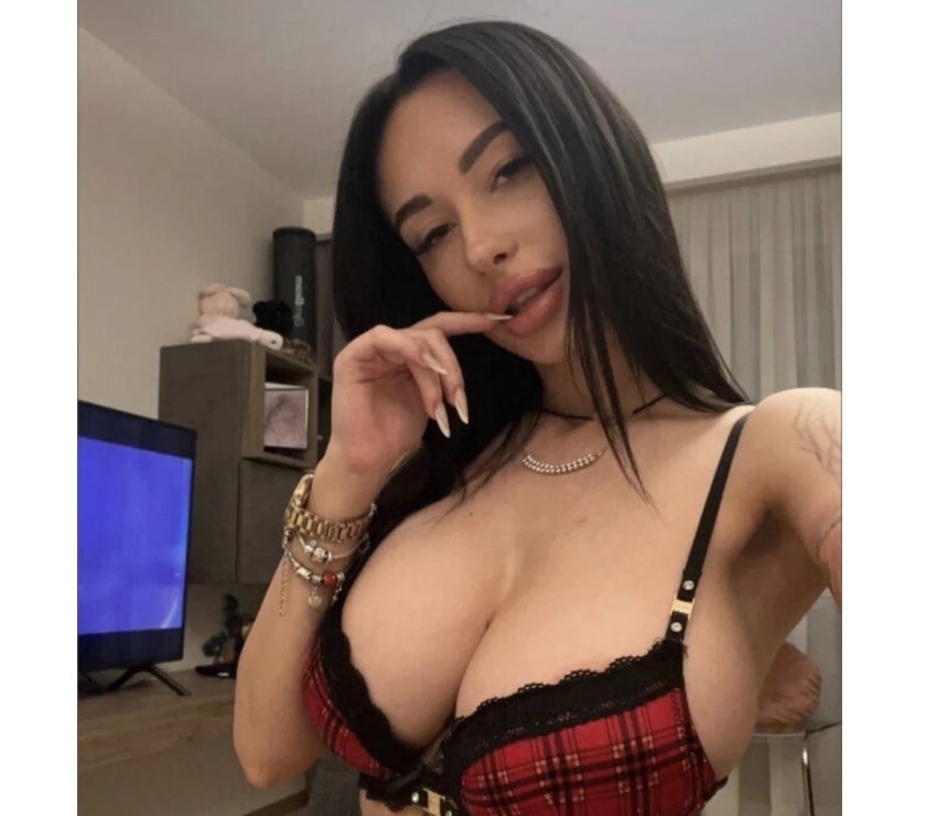 Escorts Chelmsford City Centre Chelmsford - Photos for ✨ Elly — Outcall Available | Fun & Party Vibes✅