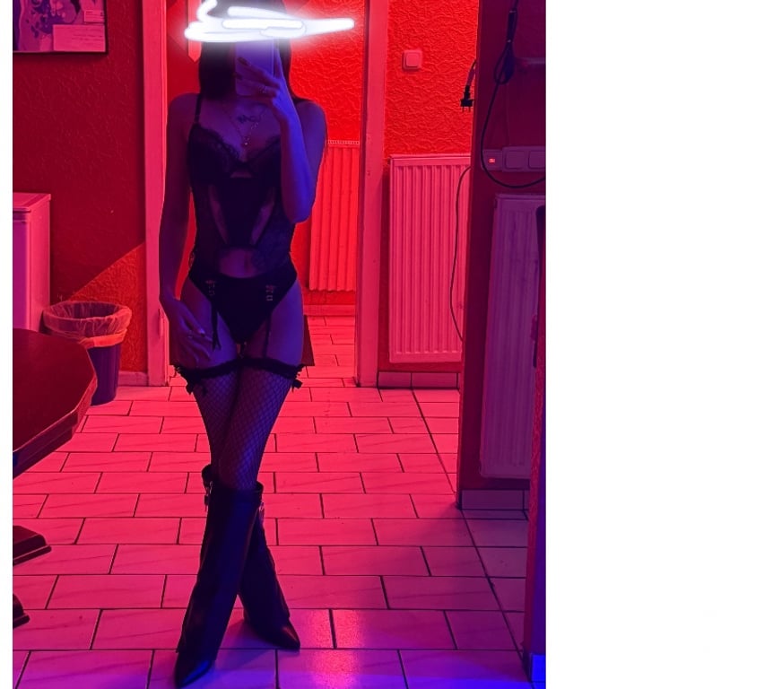 Escorts York York City Centre - York - Photos for Sopiha ❤️Very sexy 🔥dominant girl 👠Party girl 🥂